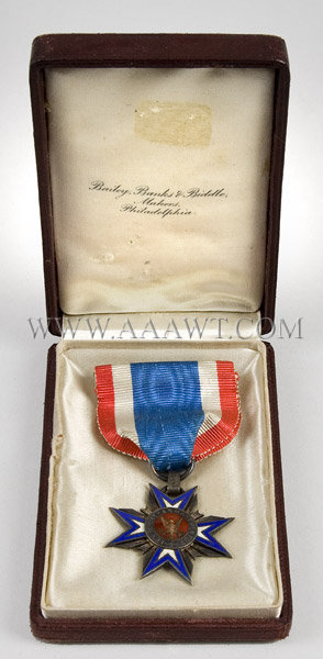 Military Order of the Loyal Legion of the United States
Medal Issued to Captain Francis S. Schmucker
128th Pennsylvania Infantry, entire view